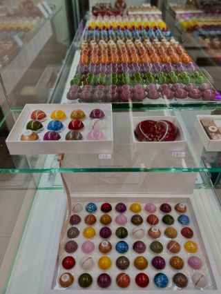 🎄Najdete nás ve @westfieldchodovofficial a taky v OD Máj na Národní třídě. 📍 Takže ať jste tým nákupy na okraji města nebo...